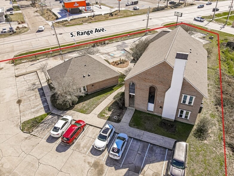 2281 S Range Ave, Denham Springs, LA à louer - Photo du bâtiment - Image 2 de 11