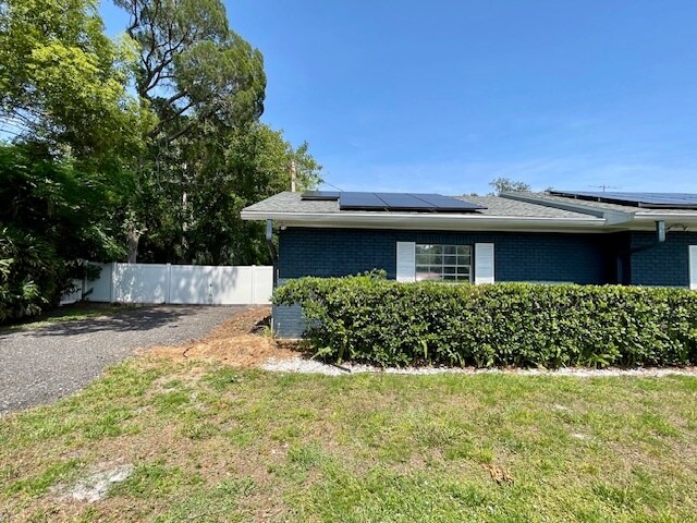 13301 Orange Grove Dr, Tampa, FL à louer - Photo du bâtiment - Image 2 de 11