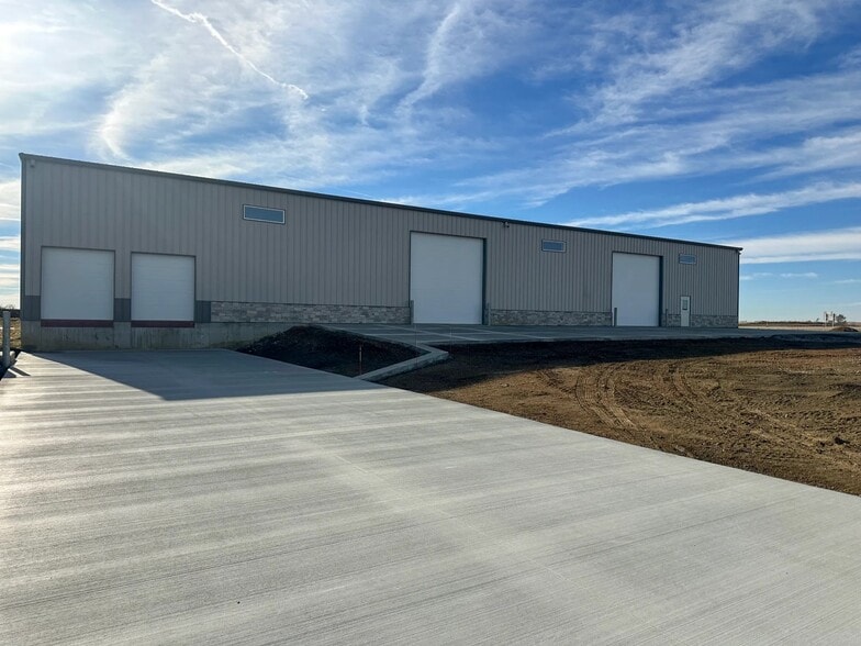 1095 Ruud Trl, Hartford, SD for lease - Building Photo - Image 1 of 8