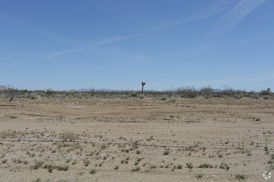 Adelanto Rd, Adelanto, CA à vendre - Photo du bâtiment - Image 3 de 12