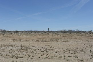 Plus de détails pour Adelanto Rd, Adelanto, CA - Terrain à louer