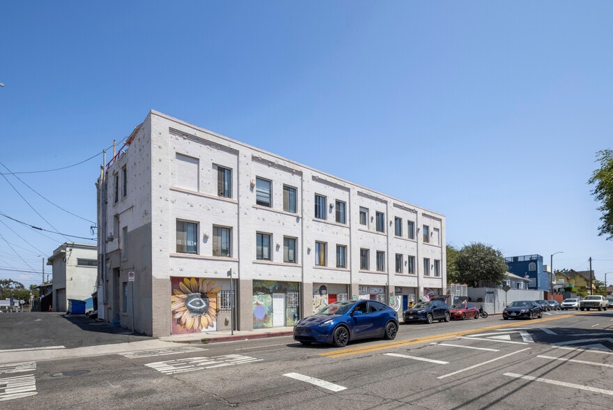 101 Dudley Ave, Venice, CA for sale - Building Photo - Image 2 of 27