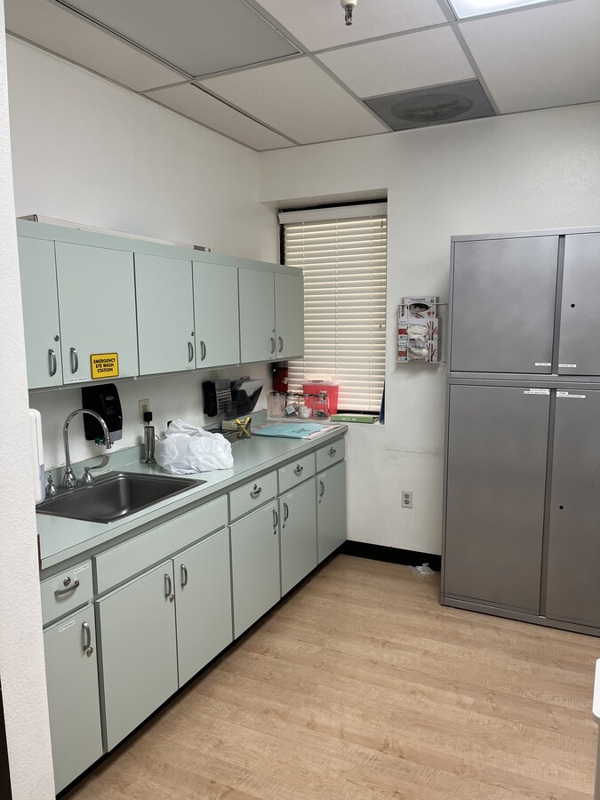 7601 Hospital Dr, Sacramento, CA 95823 - Unit 101 - - Interior Photo - Image 2 of 6