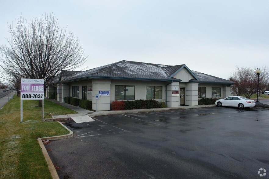 1550 N Crestmont Dr, Meridian, ID à louer - Photo du bâtiment - Image 3 de 7