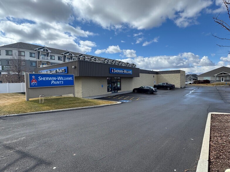 9152 S 700 E, Sandy, UT à louer - Photo du bâtiment - Image 3 de 4