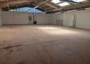 Darlington Close, Sandy for lease Interior Photo- Image 1 of 2