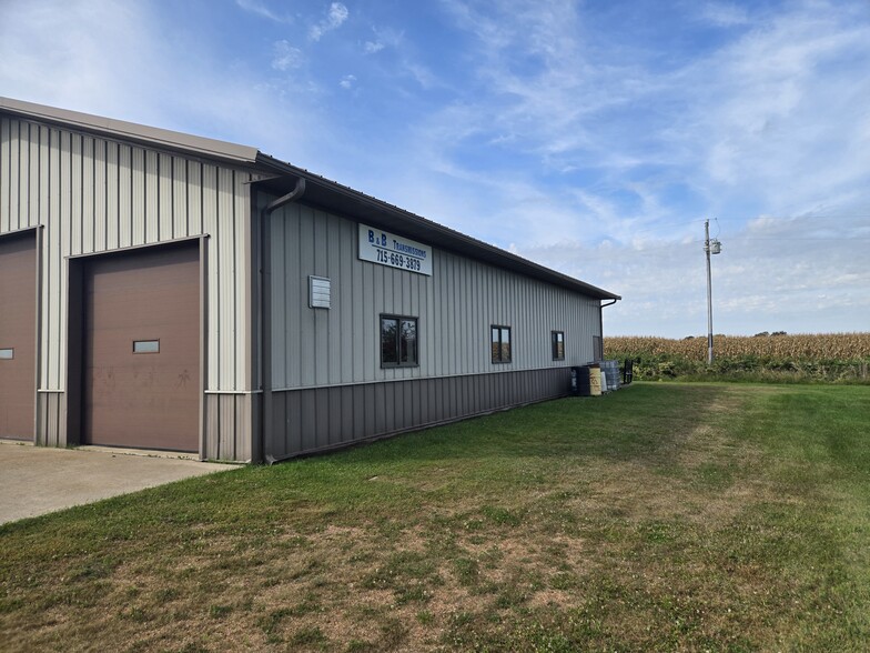 W9379 Oak rd, Thorp, WI for lease - Building Photo - Image 3 of 15