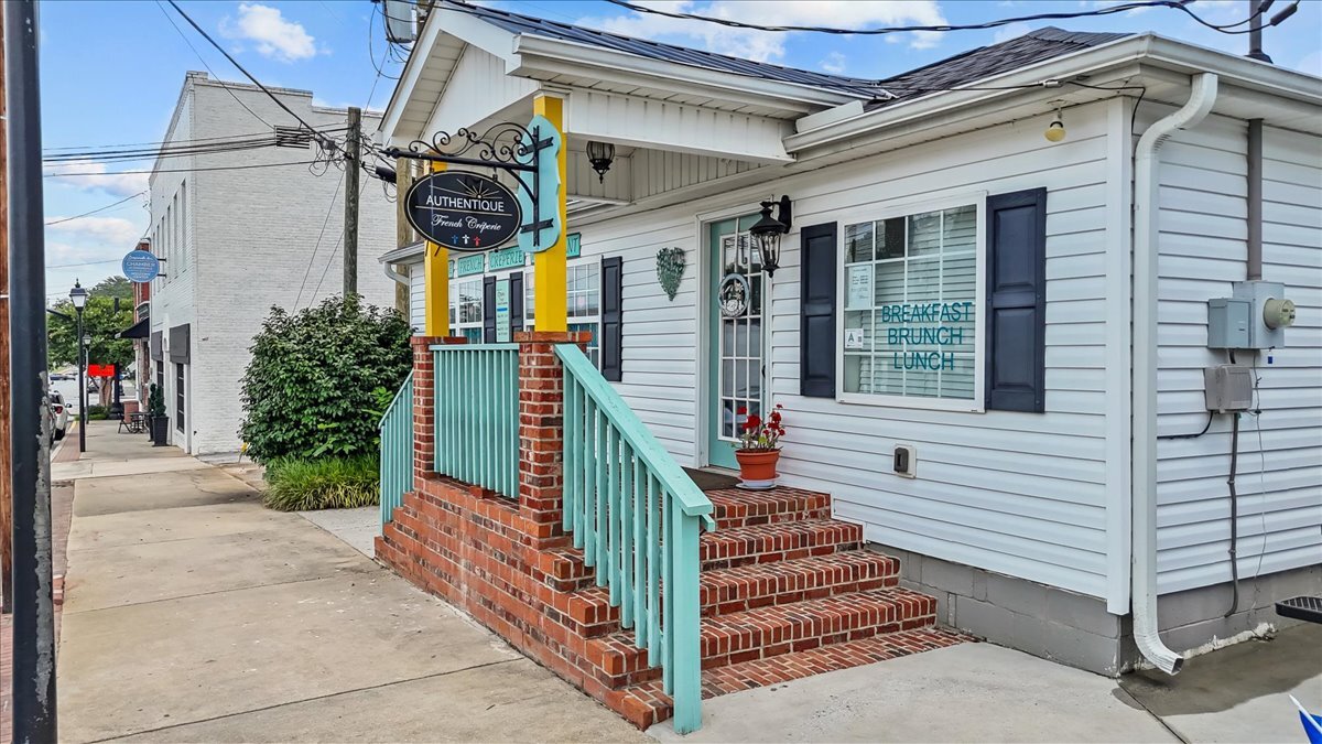 107 W Curtis St, Simpsonville, SC for sale Building Photo- Image 1 of 14