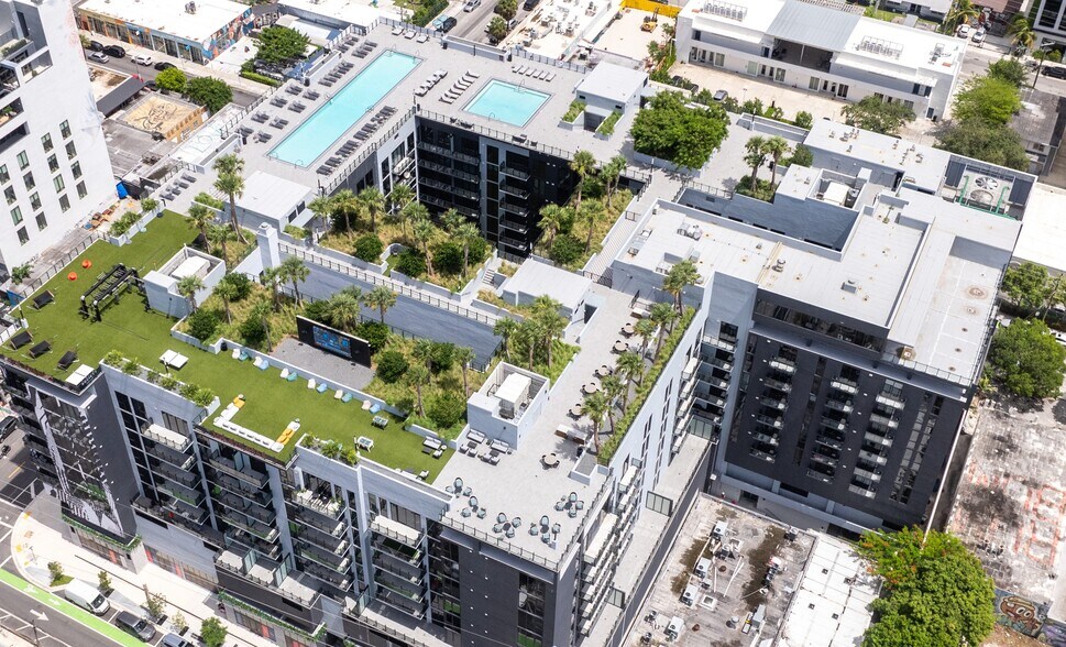 176 NW 25th St, Miami, FL à louer - Photo du bâtiment - Image 3 de 7