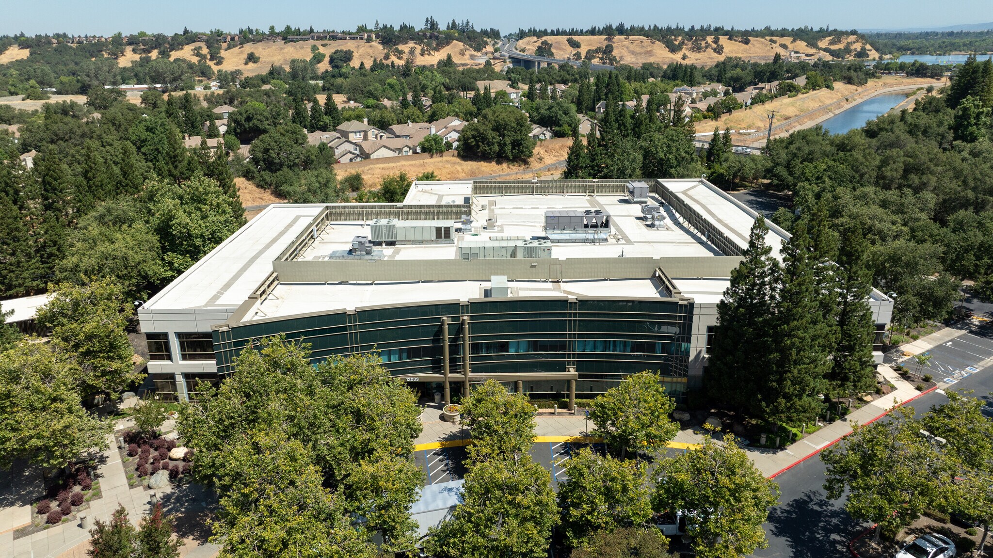 12033 Foundation Pl, Gold River, CA à vendre Photo du bâtiment- Image 1 de 14