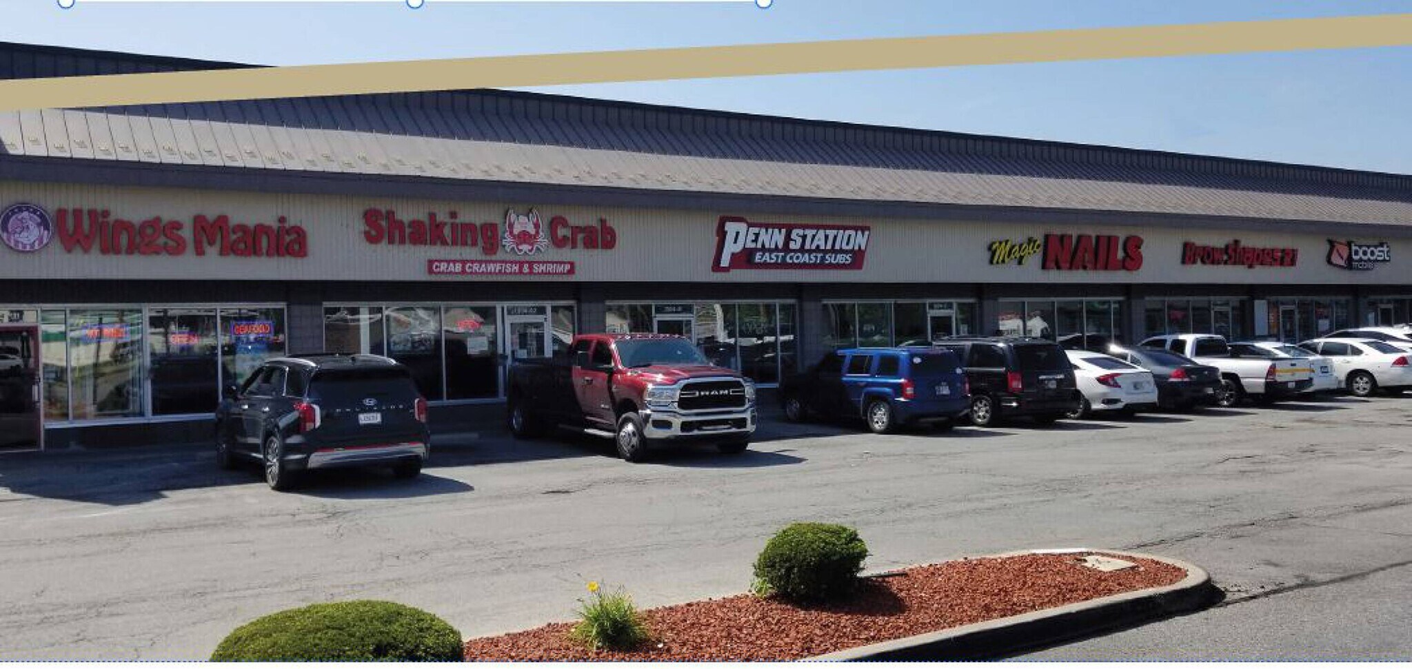 1004-1048 N Shadeland Ave, Indianapolis, IN à louer Photo du bâtiment- Image 1 de 8