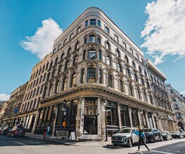 372-396 Rue Notre-Dame O, Montréal, QC for lease Building Photo- Image 2 of 6