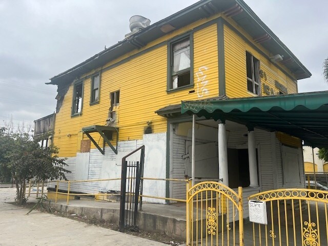 604 E Mission Blvd, Pomona, CA à vendre - Photo du bâtiment - Image 1 de 9
