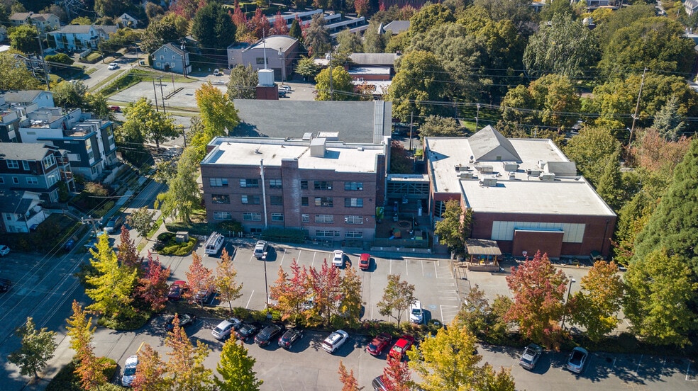 3200 3rd Ave W, Seattle, WA for sale - Building Photo - Image 3 of 4