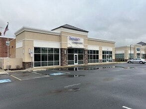 800 W Macdade Blvd, Folsom, PA for lease Interior Photo- Image 2 of 2