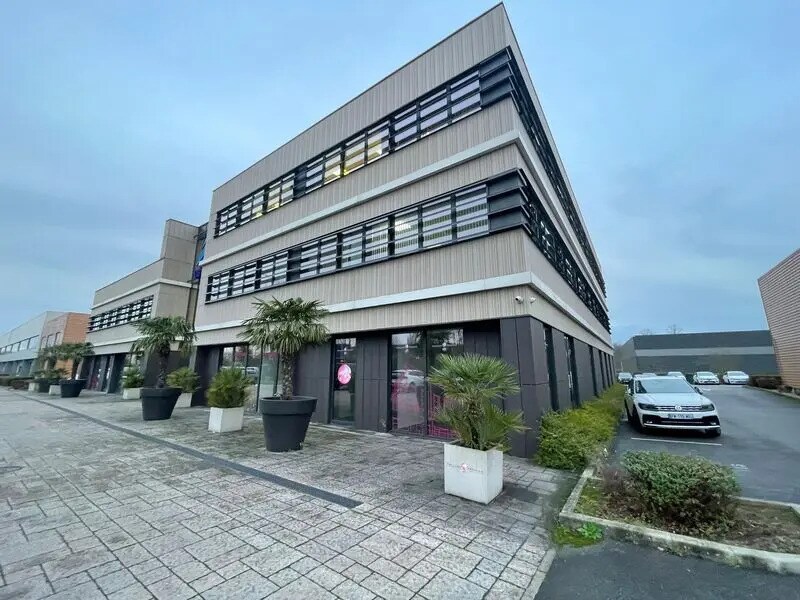 Bureau dans Bussy-Saint-Martin à louer Photo du bâtiment- Image 1 de 20