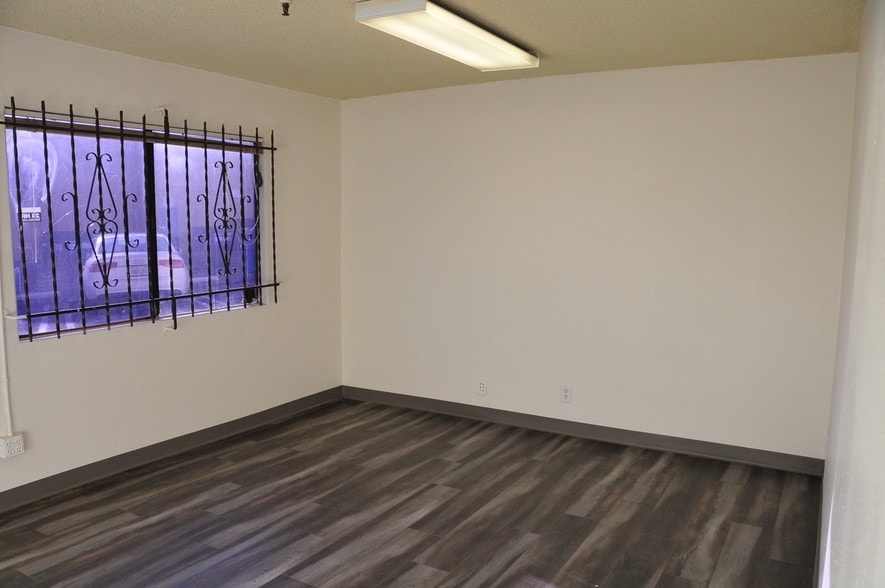 20918-20928 Osborne St, Canoga Park, CA for lease - Other - Image 2 of 4