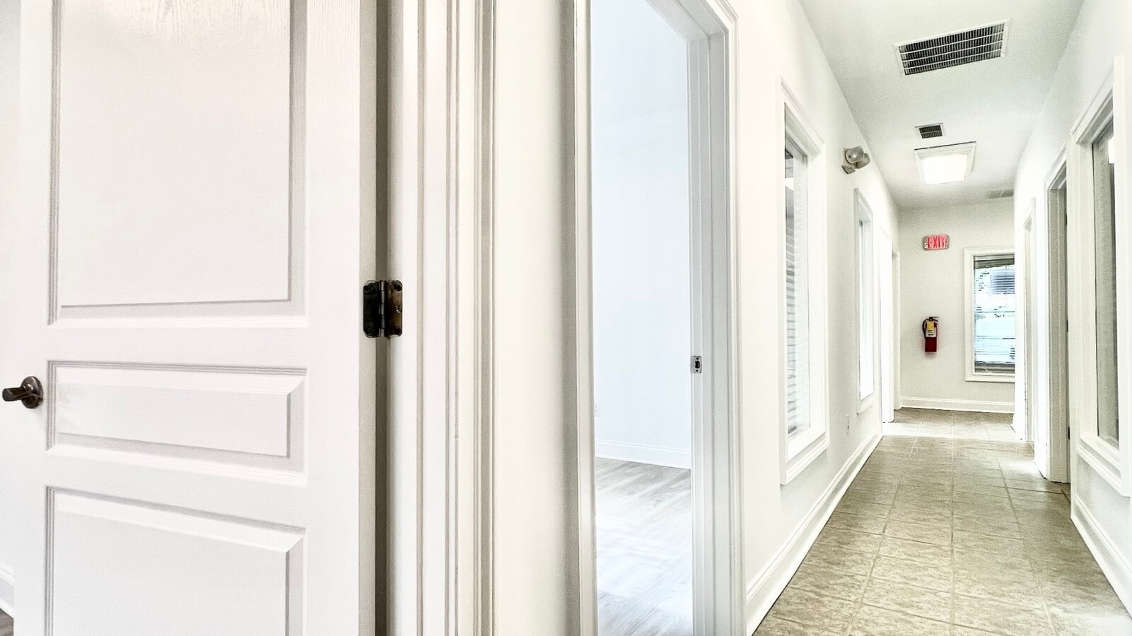 4080 McGinnis Ferry Rd, Alpharetta, GA 30005 - Unité 301 -  - Photo intérieure - Image 2 of 16