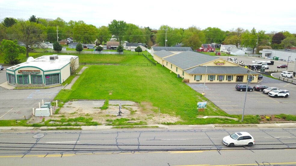 112 E Columbia Ave, Battle Creek, MI for sale - Primary Photo - Image 1 of 5