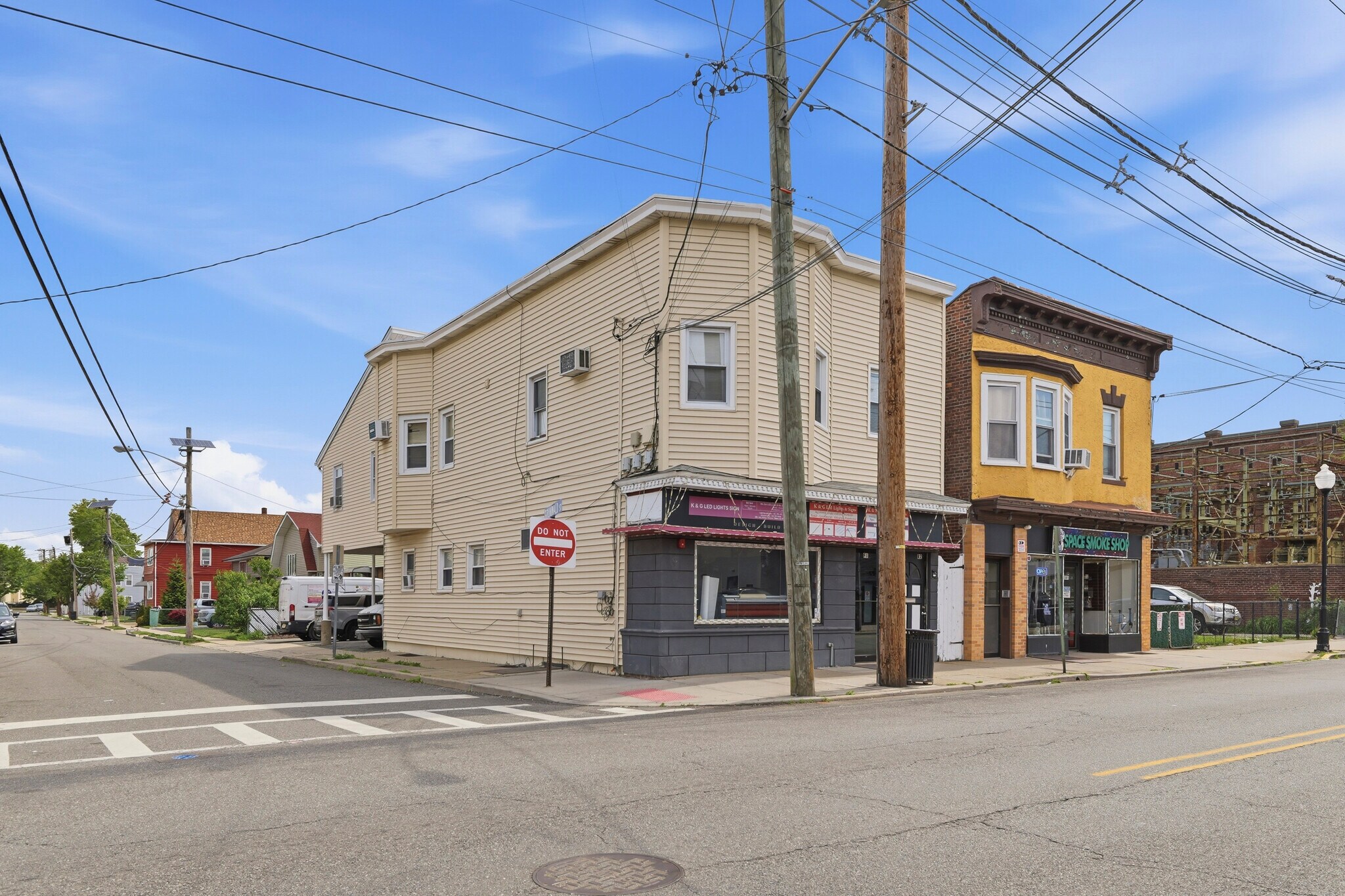 598 Van Houten Ave, Clifton, NJ à vendre Photo principale- Image 1 de 30