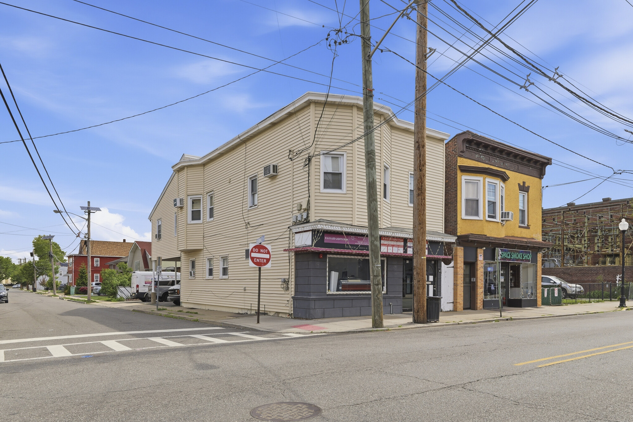 598 Van Houten Ave, Clifton, NJ for sale Primary Photo- Image 1 of 30