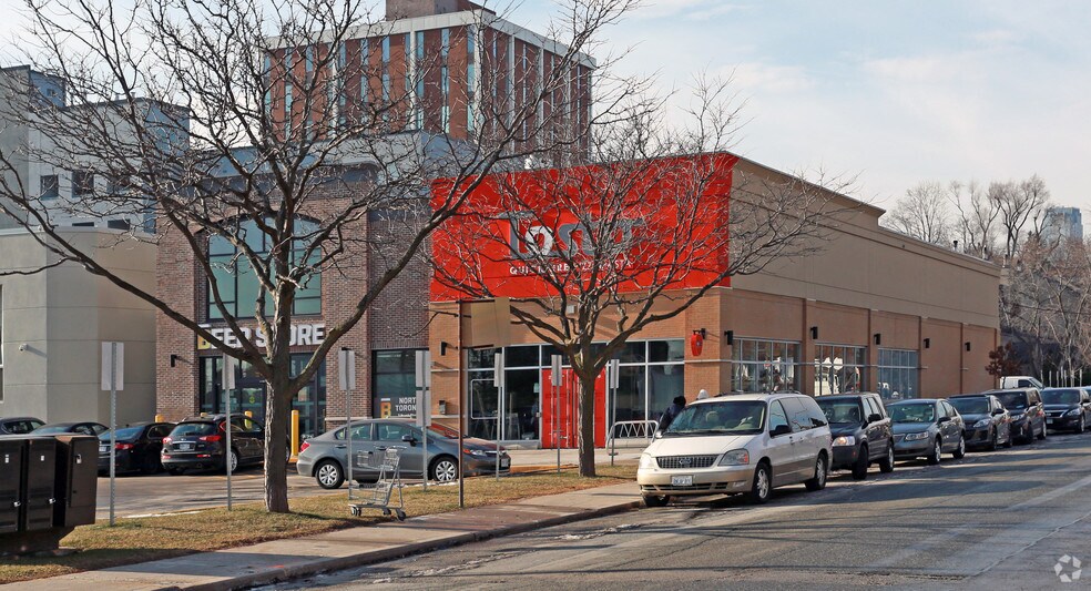 609 Roehampton Ave, Toronto, ON à louer - Photo du bâtiment - Image 2 de 3