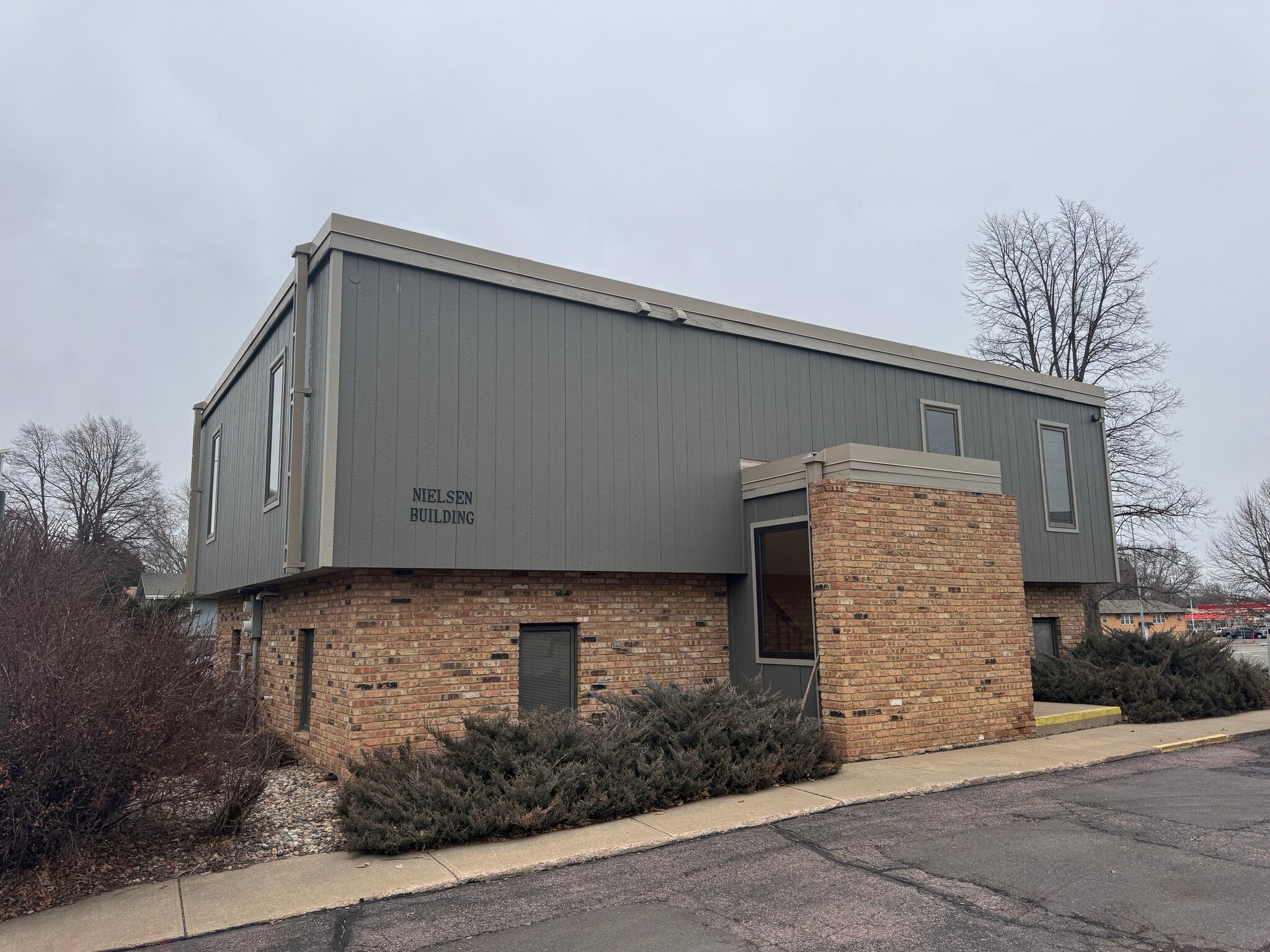 4809 W 41st St, Sioux Falls, SD for lease Primary Photo- Image 1 of 2