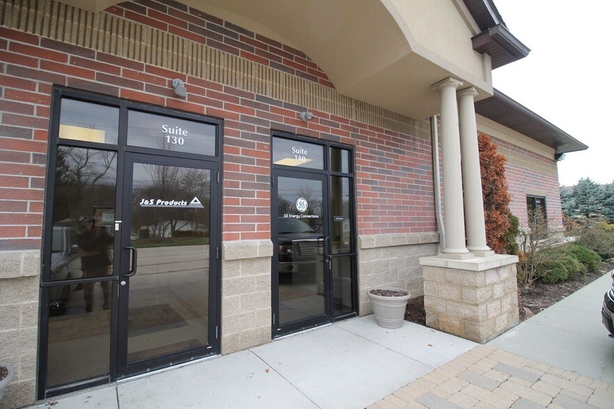 778 Mccauley Rd, Stow, OH à louer - Photo du bâtiment - Image 2 de 3