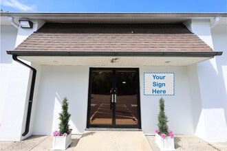 50 Princeton Hightstown Rd, Princeton Junction, NJ for lease Interior Photo- Image 1 of 8