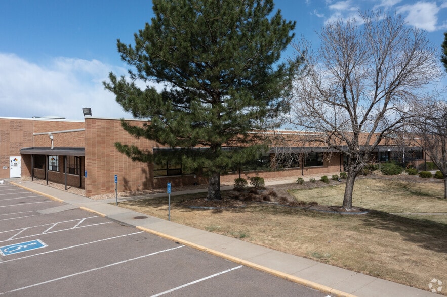 4221 Monaco St, Denver, CO for lease - Building Photo - Image 2 of 21