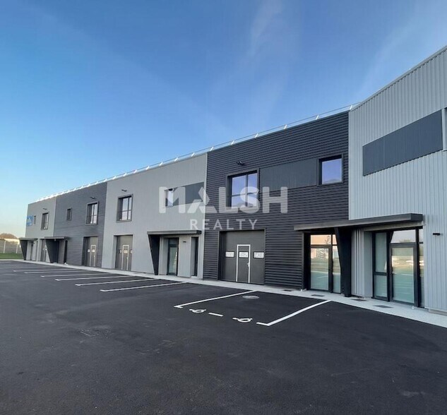 Flex dans Saint-Quentin-Fallavier à louer - Photo du bâtiment - Image 1 de 3