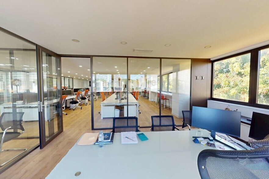 Office in Villeneuve-Loubet for sale - Interior Photo - Image 3 of 8