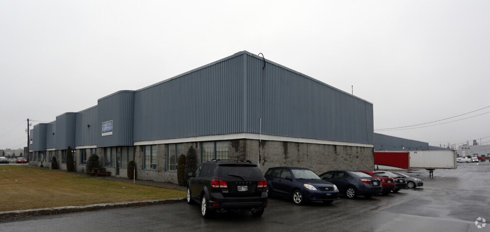 3460-3572 Francis-Hughes Ave, Laval, QC for lease - Building Photo - Image 2 of 2