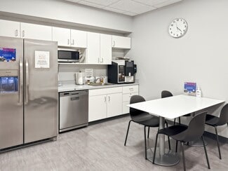 More details for 9000 W Chester St, Milwaukee, WI - Coworking for Lease