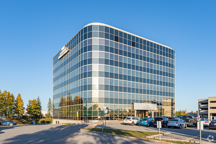 1400 St Laurent Blvd, Ottawa, ON à louer - Photo du bâtiment - Image 1 de 1