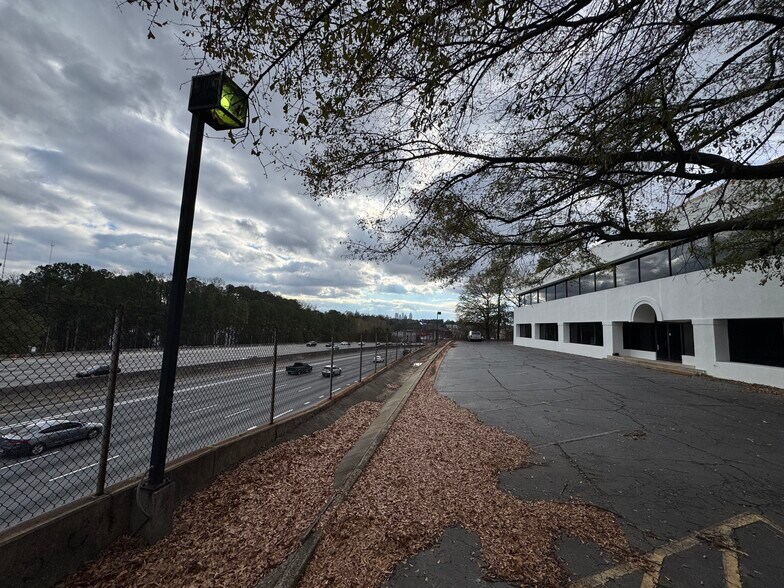 2707 Buford Hwy, Atlanta, GA à louer - Photo du bâtiment - Image 3 de 25