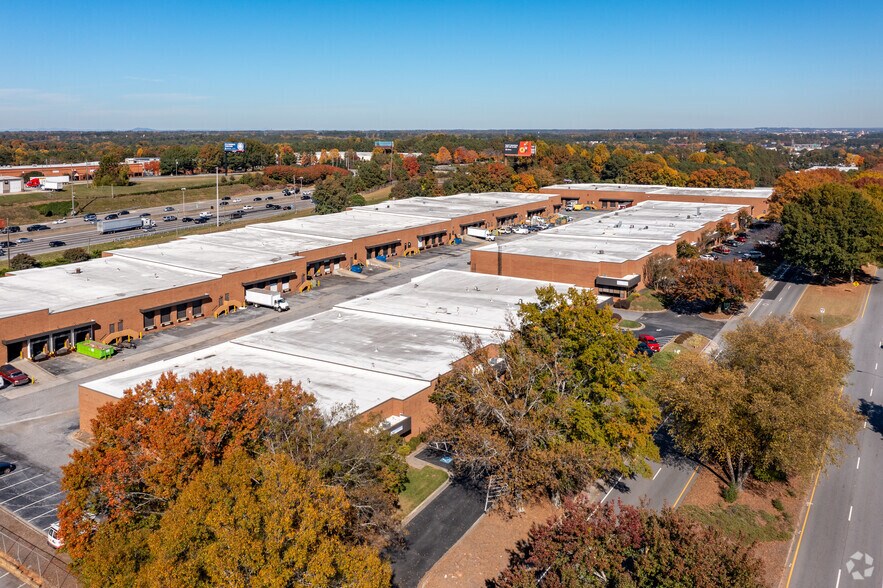 5865 Oakbrook Pky, Norcross, GA à louer - Aérien - Image 3 de 5