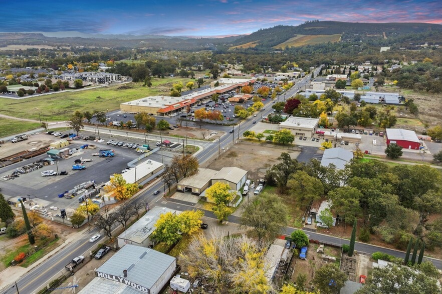 3511 Redwood St, Clearlake, CA for sale - Building Photo - Image 2 of 39