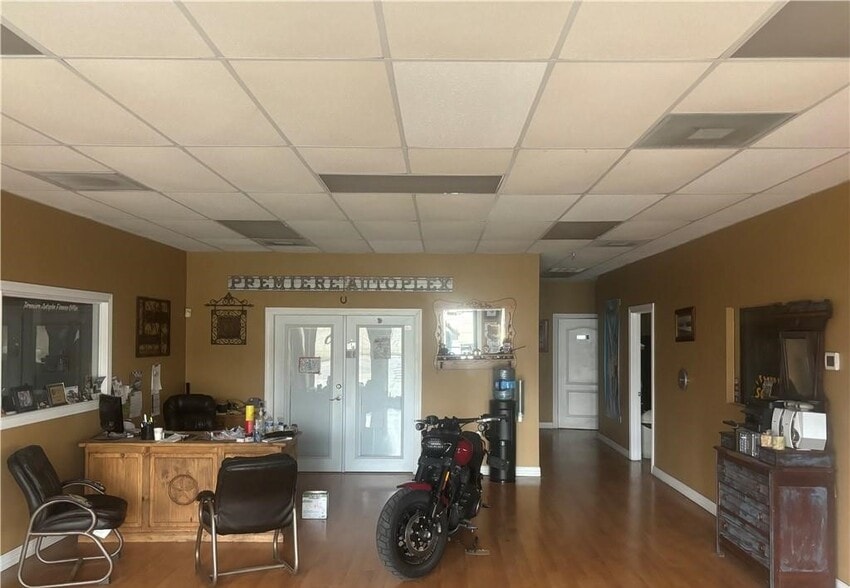 2250 S IH-35, New Braunfels, TX for sale - Building Photo - Image 3 of 24