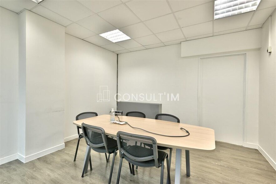 Bureau dans Saint-Cloud à louer - Photo intérieure - Image 2 de 7
