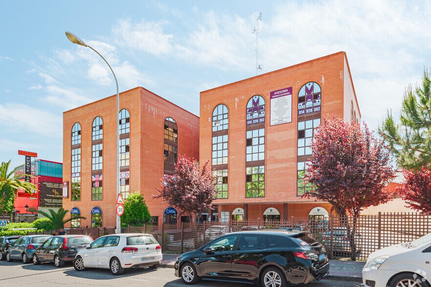 Calle Valparaíso, 2, Fuenlabrada, Madrid for sale - Building Photo - Image 2 of 3