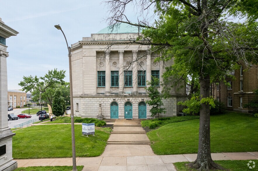 6900 Delmar Blvd, University City, MO à louer - Photo du bâtiment - Image 2 de 4