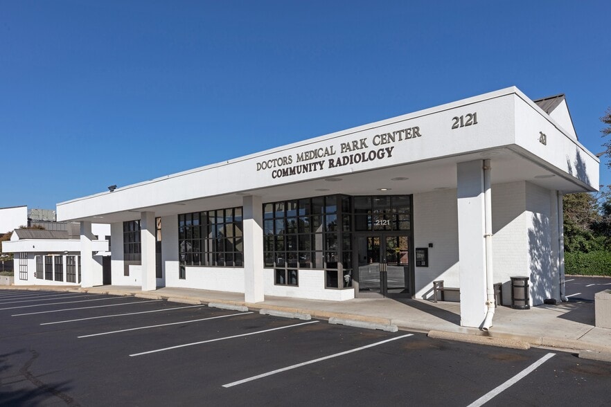 10301 Georgia Ave, Silver Spring, MD for lease - Building Photo - Image 3 of 9