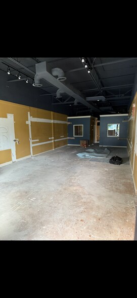 42700-42900 Schoenherr Rd, Sterling Heights, MI à louer - Photo du bâtiment - Image 2 de 2