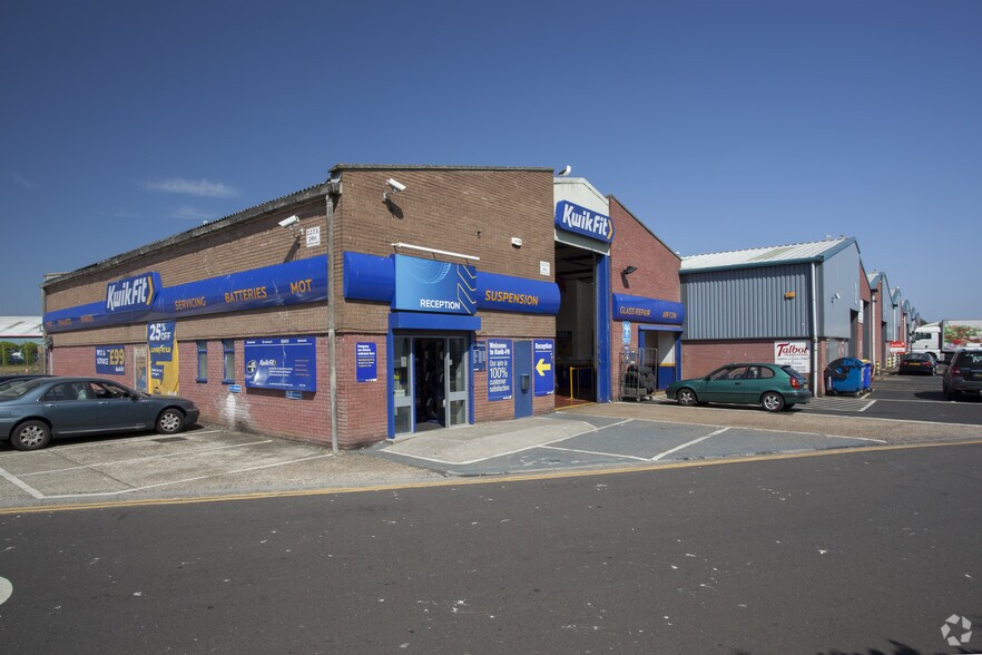 Airfield Way, Christchurch à louer - Photo du bâtiment - Image 2 de 21