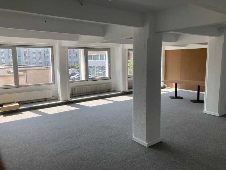 Bureau dans Lille à louer - Photo du bâtiment - Image 3 de 9