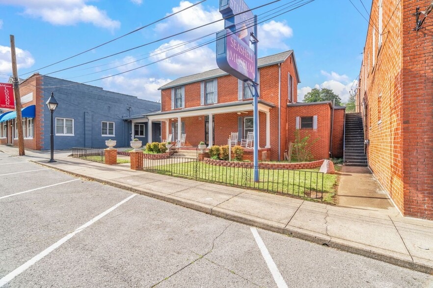 406 Wharf St, Loudon, TN for sale - Building Photo - Image 3 of 14