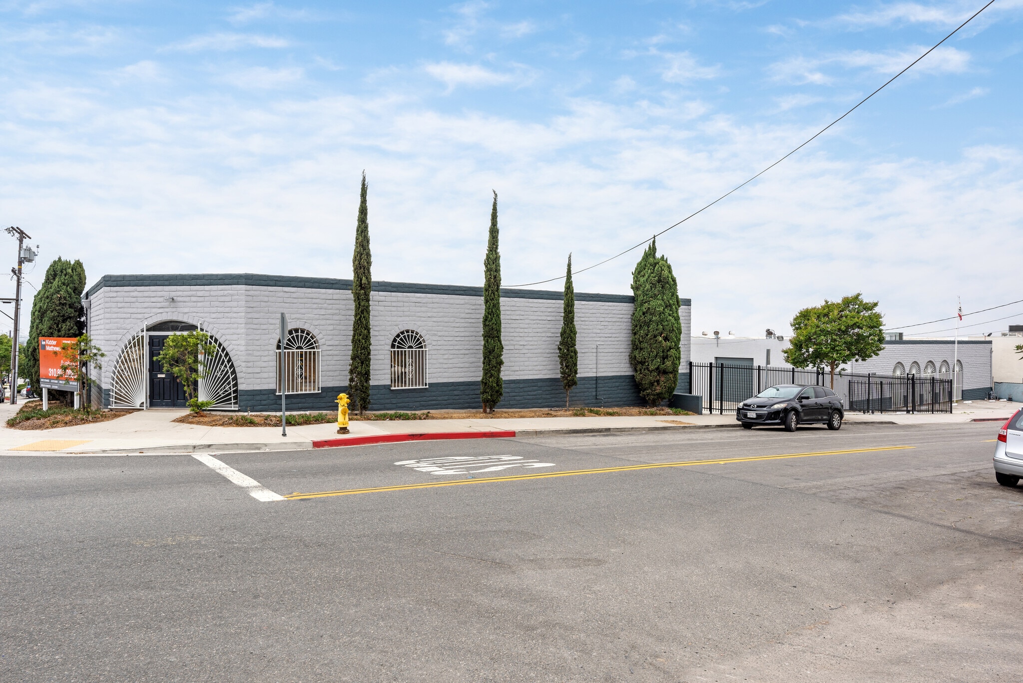 1550 E Burnett St, Signal Hill, CA for lease Building Photo- Image 1 of 24
