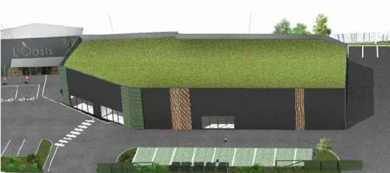 Retail in SAINT-JEAN-D'ILLAC for lease Building Photo- Image 1 of 4