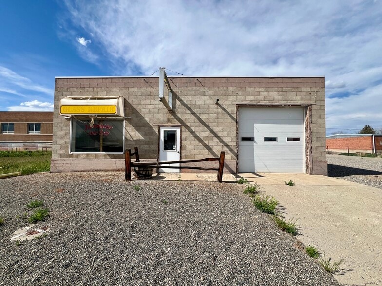 524 Warren St, Thermopolis, WY for sale - Building Photo - Image 3 of 23